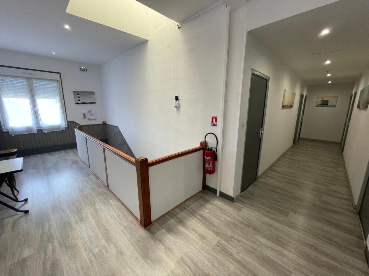 Logis Hotel Le Terminus Bourcefranc Екстер'єр фото