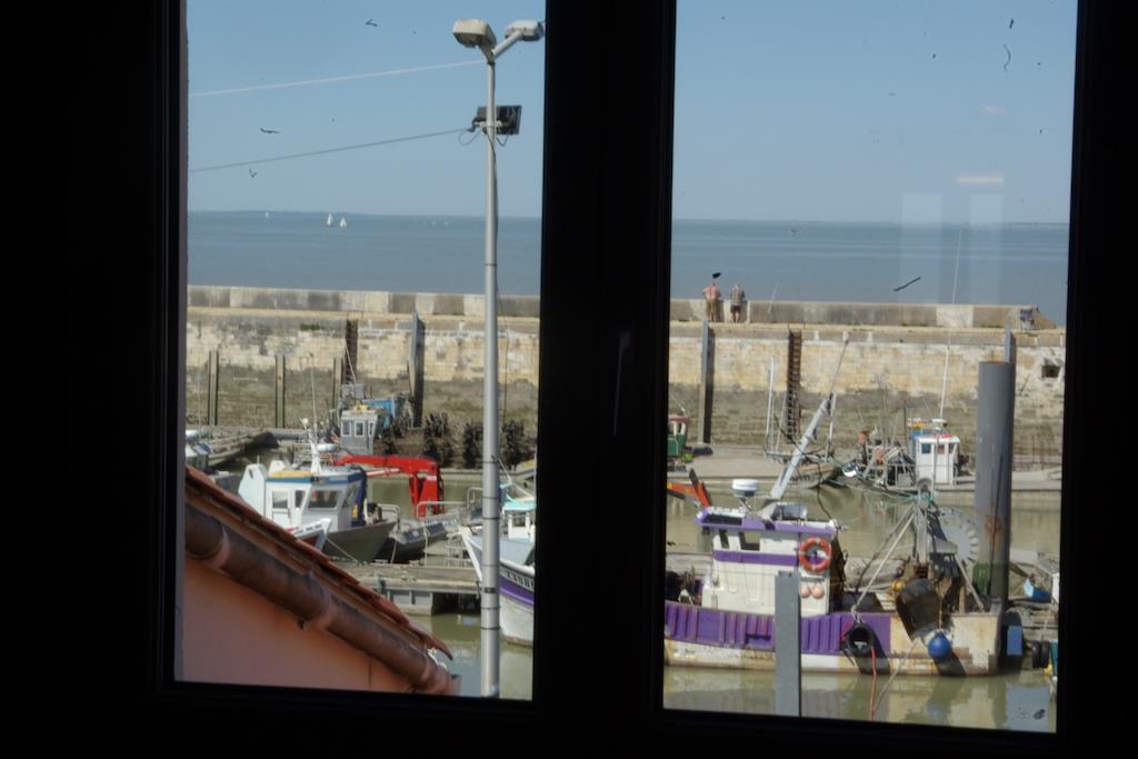 Logis Hotel Le Terminus Bourcefranc Екстер'єр фото
